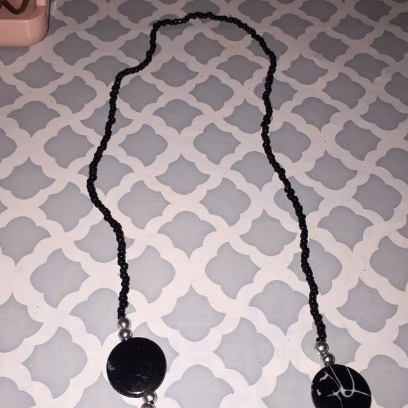 Long heart 🖤 necklace - Picture 3 of 3